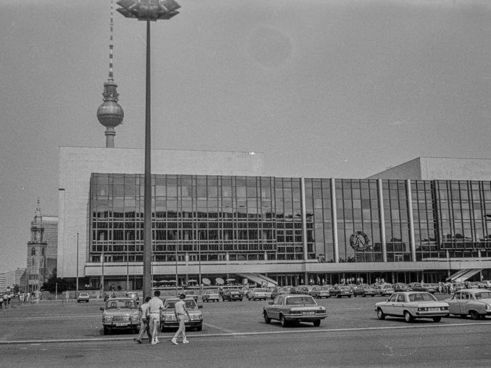 Turnul Televiziunii din Berlin – exterior